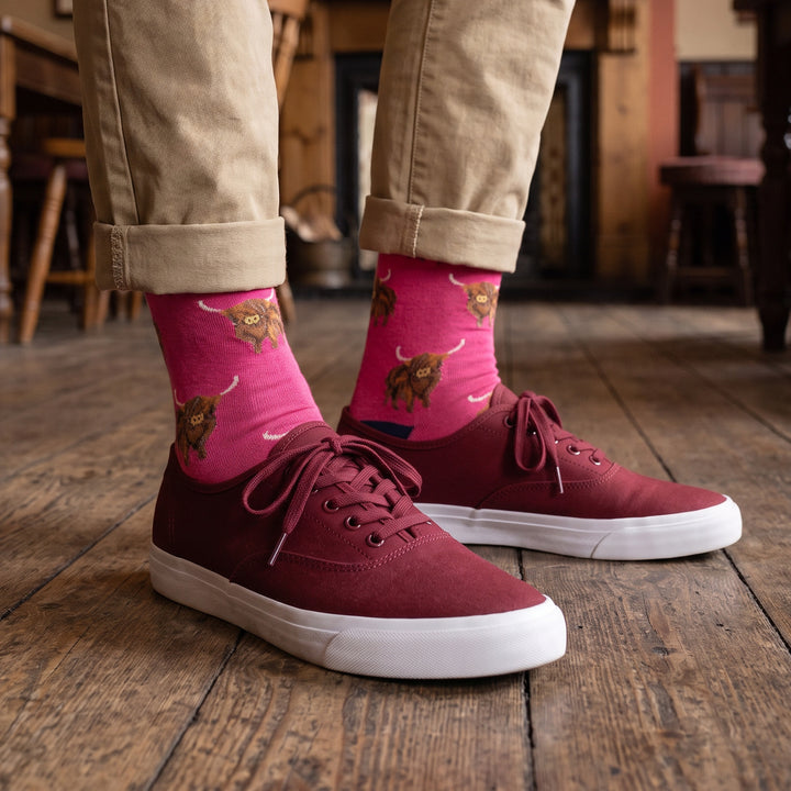 Men’s Luxury Bamboo Socks – Soft, Breathable &amp; Stylish Everyday Comfort - HIGHLAND COW FUCHSIA