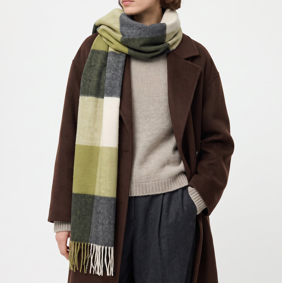 Heritage of Scotland 100% Lambswool Wide Scarf Soft Unisex Winter Wrap - Tartan &amp; Check Designs - 3 SQUARE GREEN