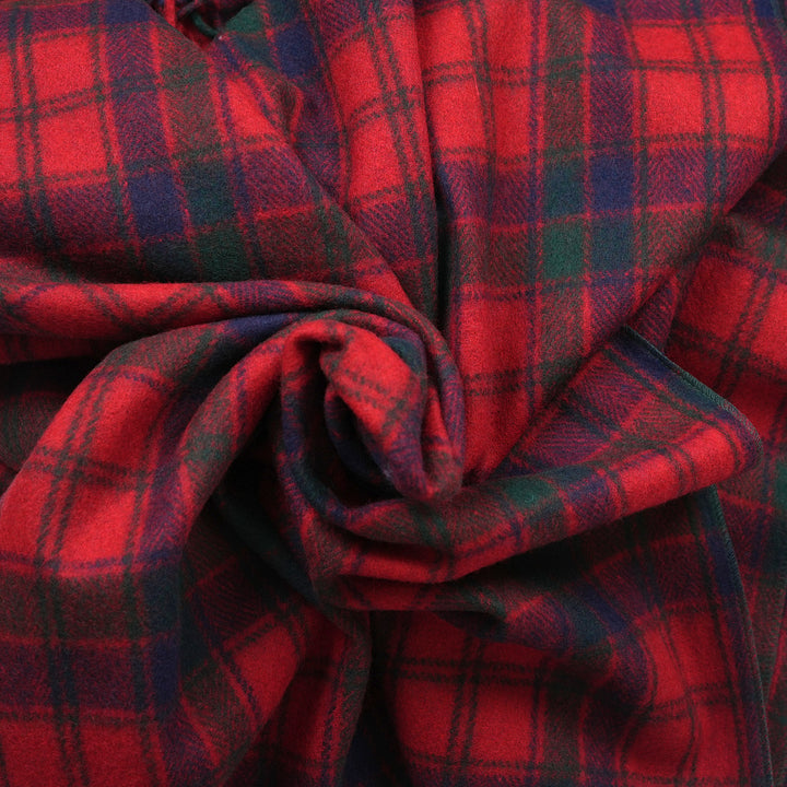 Scottish Tartan Wool-Blend Blanket Throw – Highland Comfort - ROBERTSON RED