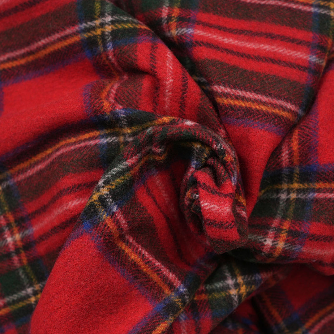 Scottish Tartan Wool-Blend Blanket Throw – Highland Comfort - STEWART  ROYAL